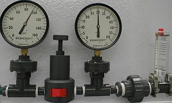 photo of discount brand regulator that has been set at 30 psi in a no-flow condition